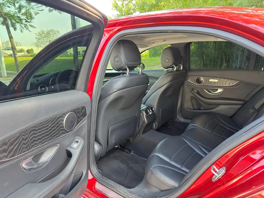 Mercedes-Benz C-Class — миниатюра 8
