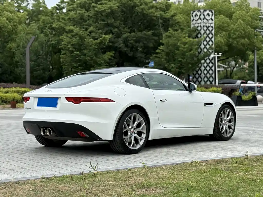 Jaguar F-TYPE — миниатюра 7