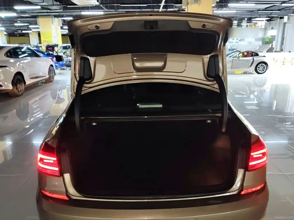 Volkswagen Passat — миниатюра 19