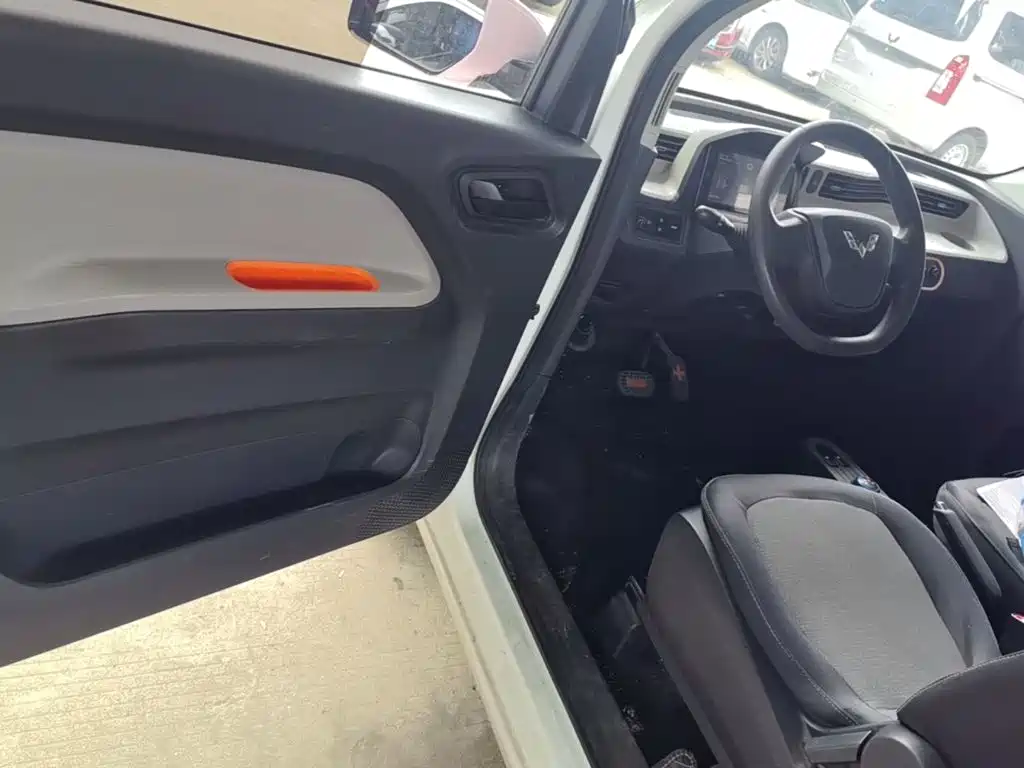 Wuling MINIEV — миниатюра 16