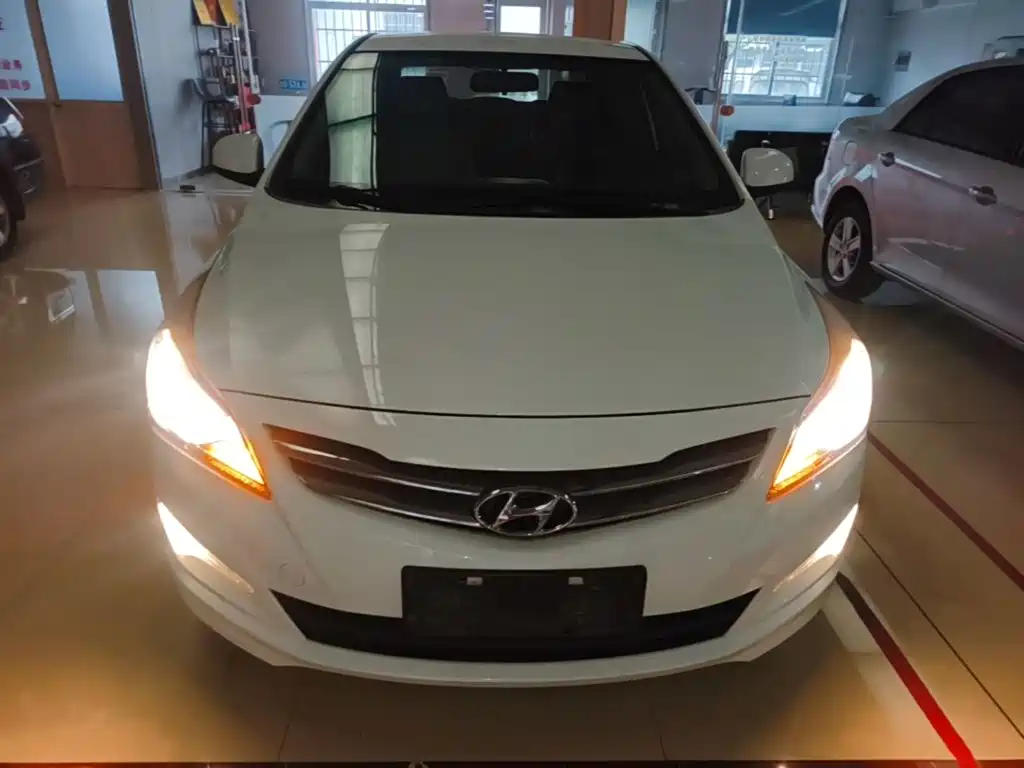 Hyundai Verna — миниатюра 3