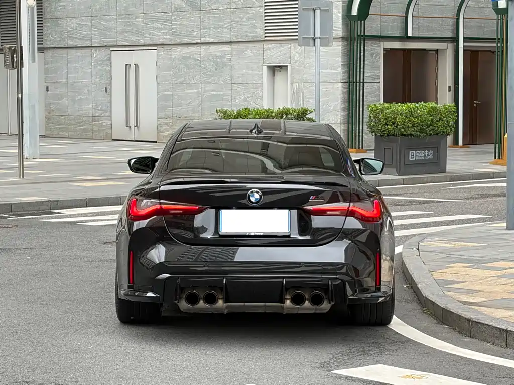 BMW M4 2022 M4