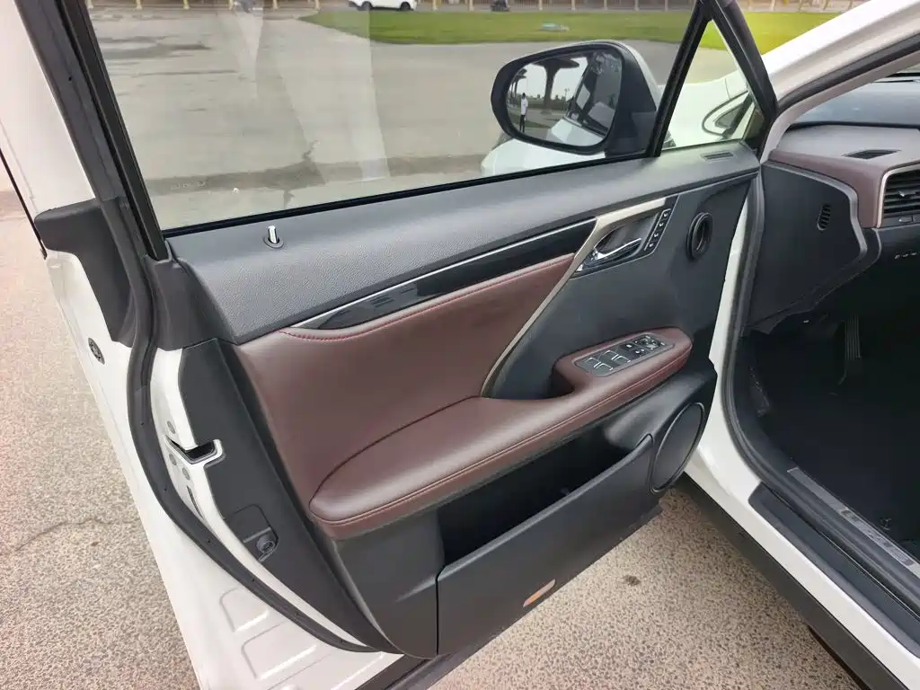 Lexus RX — миниатюра 11