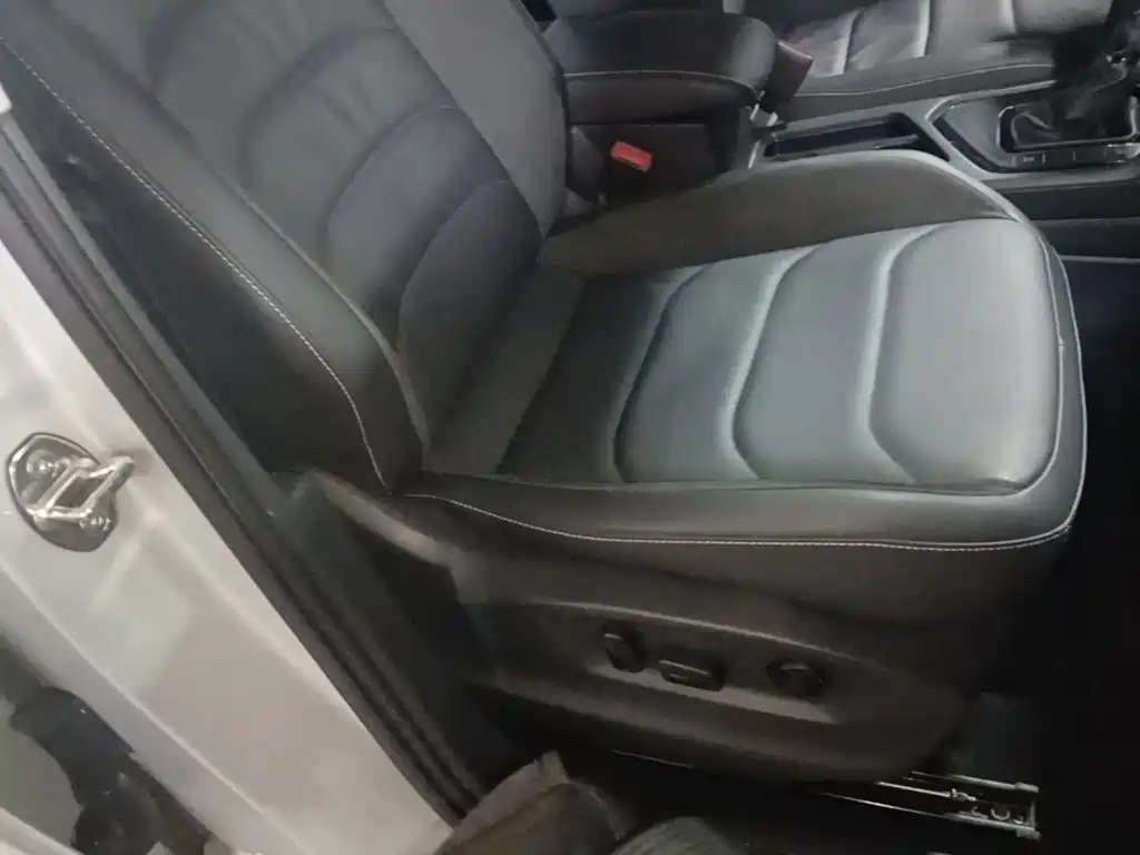 Volkswagen Tiguan L — миниатюра 25