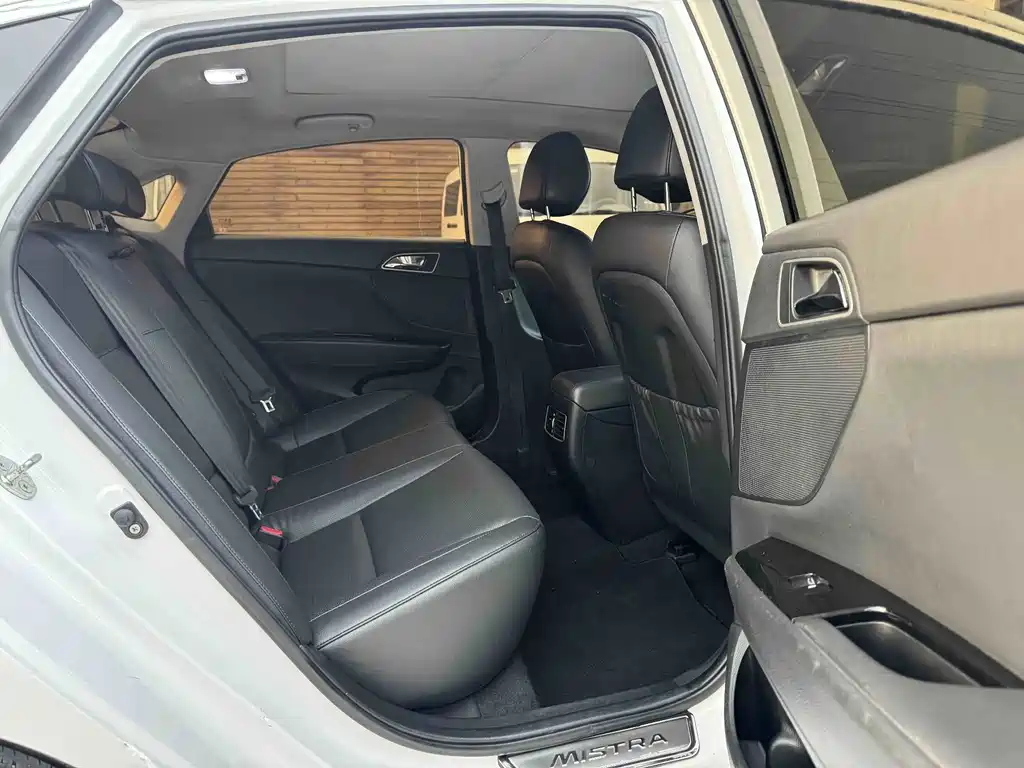 Hyundai Mistra — миниатюра 10