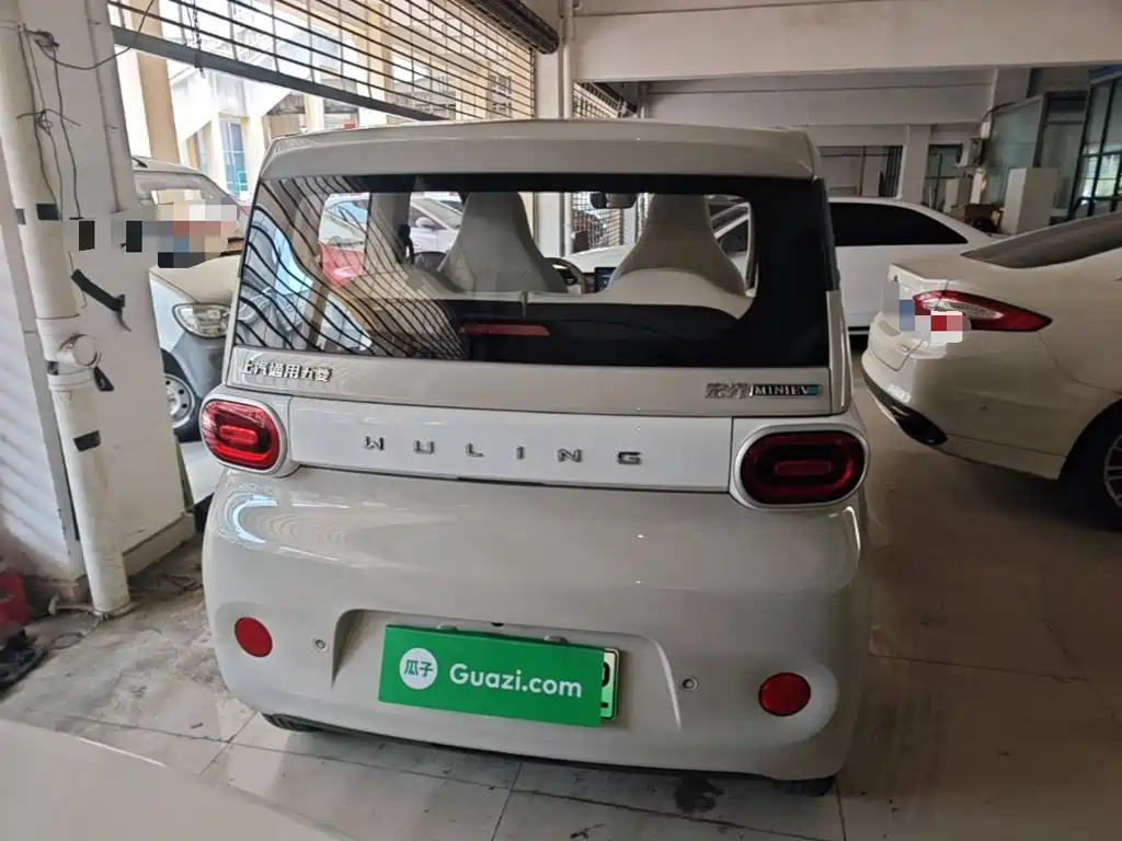 Wuling MINIEV — миниатюра 6