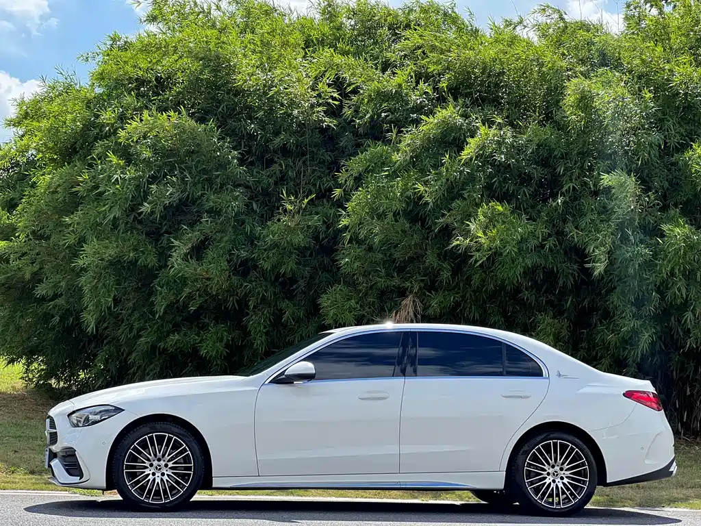 Mercedes-Benz C-Class — миниатюра 4