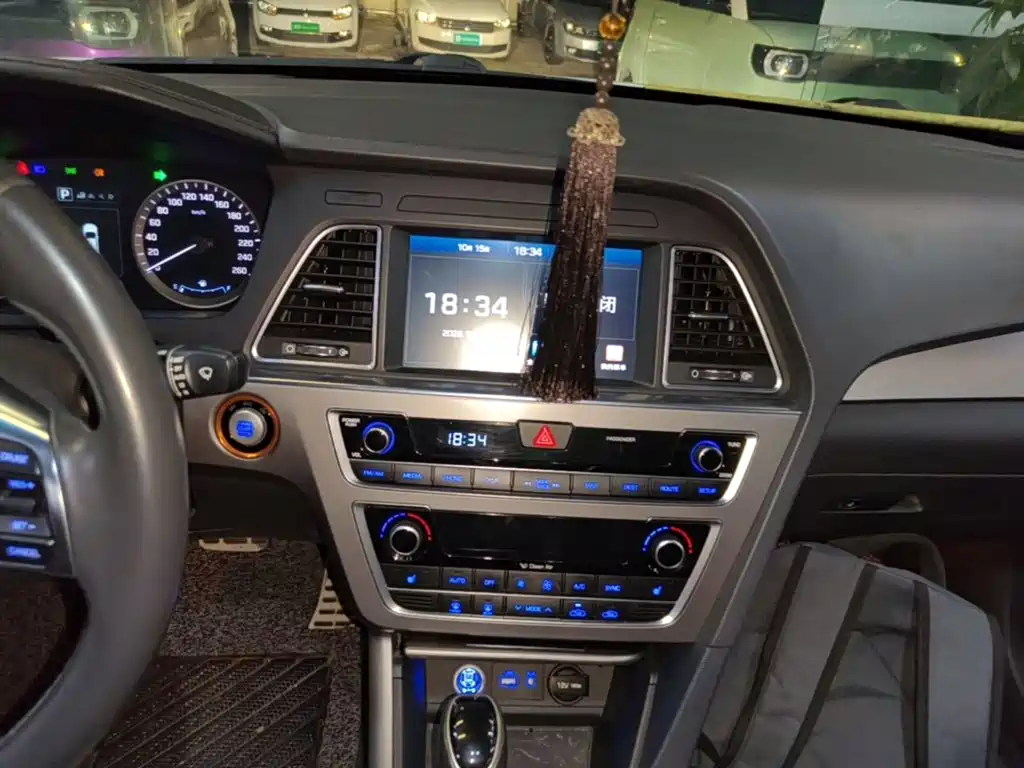 Hyundai Sonata — миниатюра 13