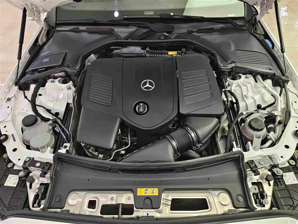 Mercedes-Benz C-Class — миниатюра 16