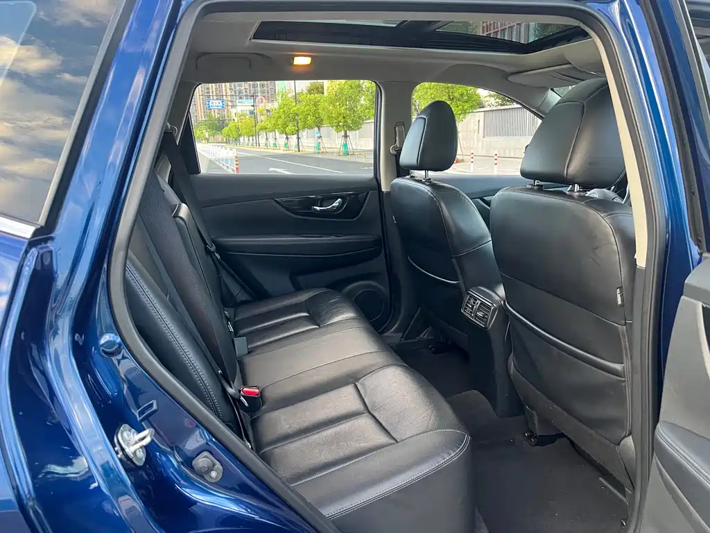 Nissan X-Trail — миниатюра 15