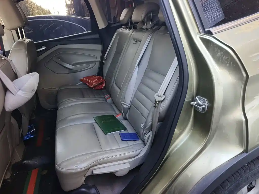 Ford Kuga — миниатюра 18