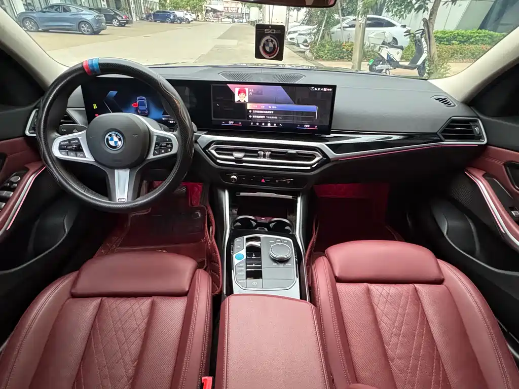 BMW i3 2024 eDrive 35 L