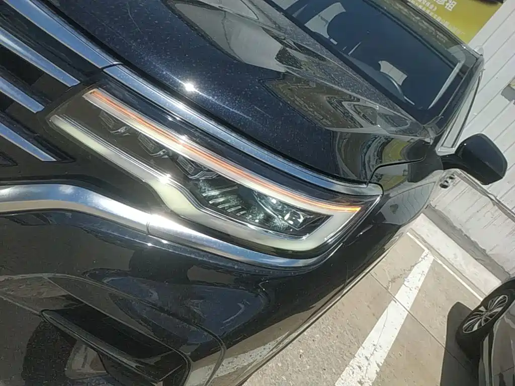Roewe RX5 eMAX — миниатюра 24