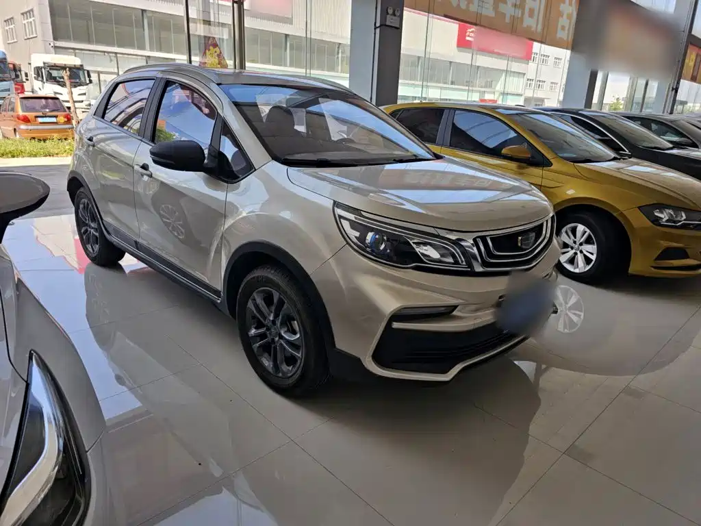 Geely Vision X3 — миниатюра 6
