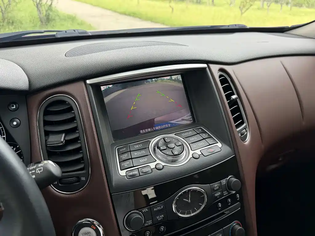 Infiniti QX50 — миниатюра 8