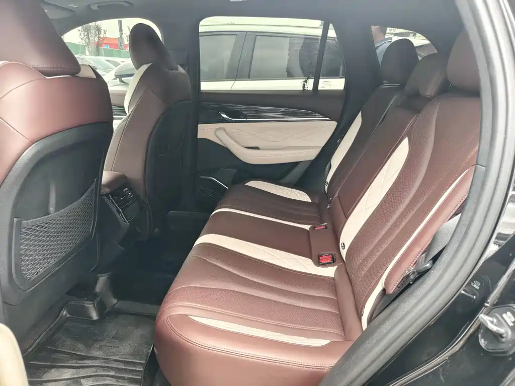 Geely Xingyue L — миниатюра 11