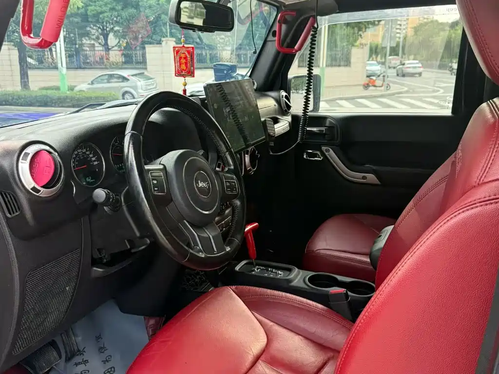 Jeep Wrangler — миниатюра 8