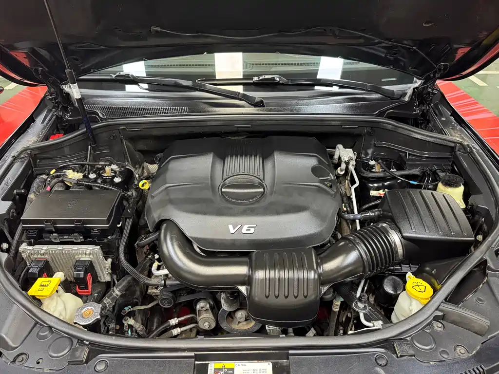 Jeep Grand Cherokee (Import) — миниатюра 11