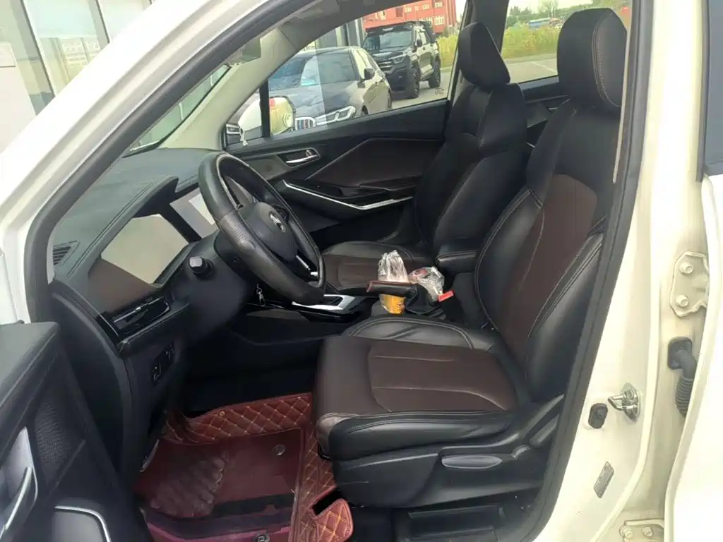 Changan CS15 — миниатюра 15