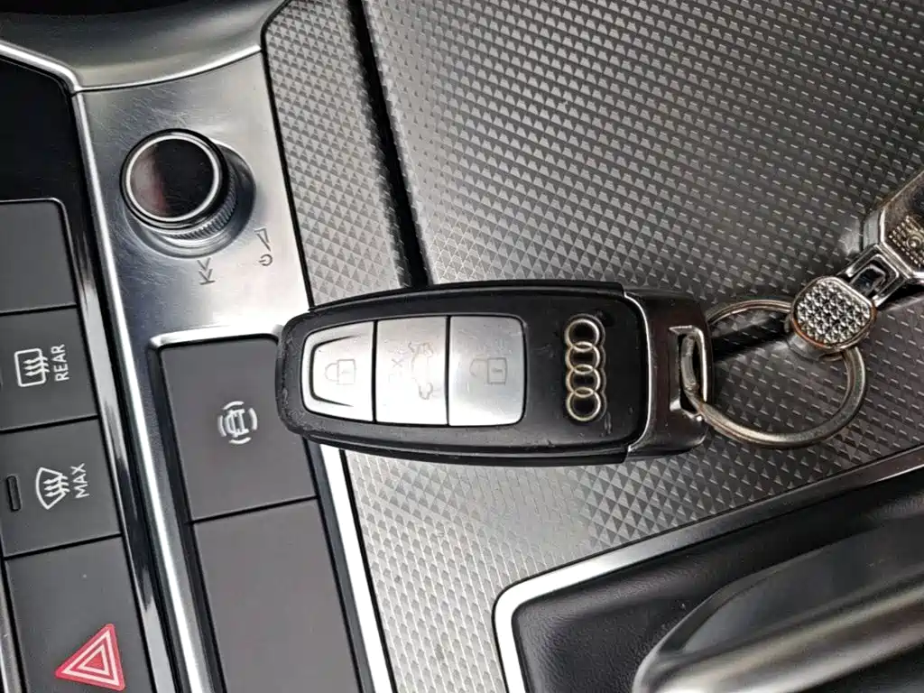 Audi A6L — миниатюра 9