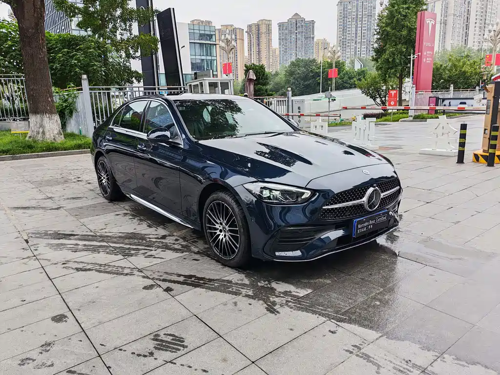 Mercedes-Benz C-Class — миниатюра 2