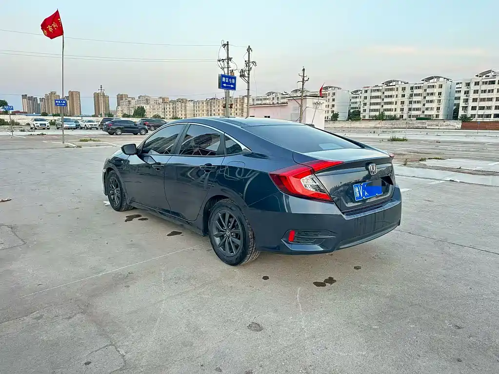 Honda Civic 2019 220TURBO CVT V