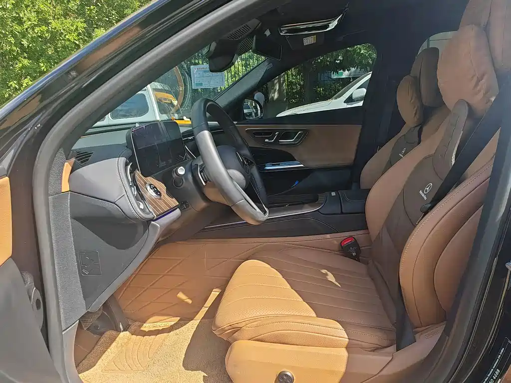 Mercedes-Benz E-Class — миниатюра 14