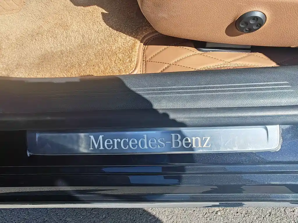 Mercedes-Benz E-Class — миниатюра 12