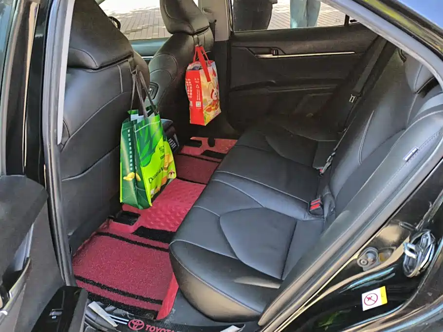 Toyota Camry — миниатюра 11