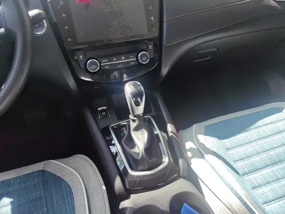 Nissan Qashqai — миниатюра 16