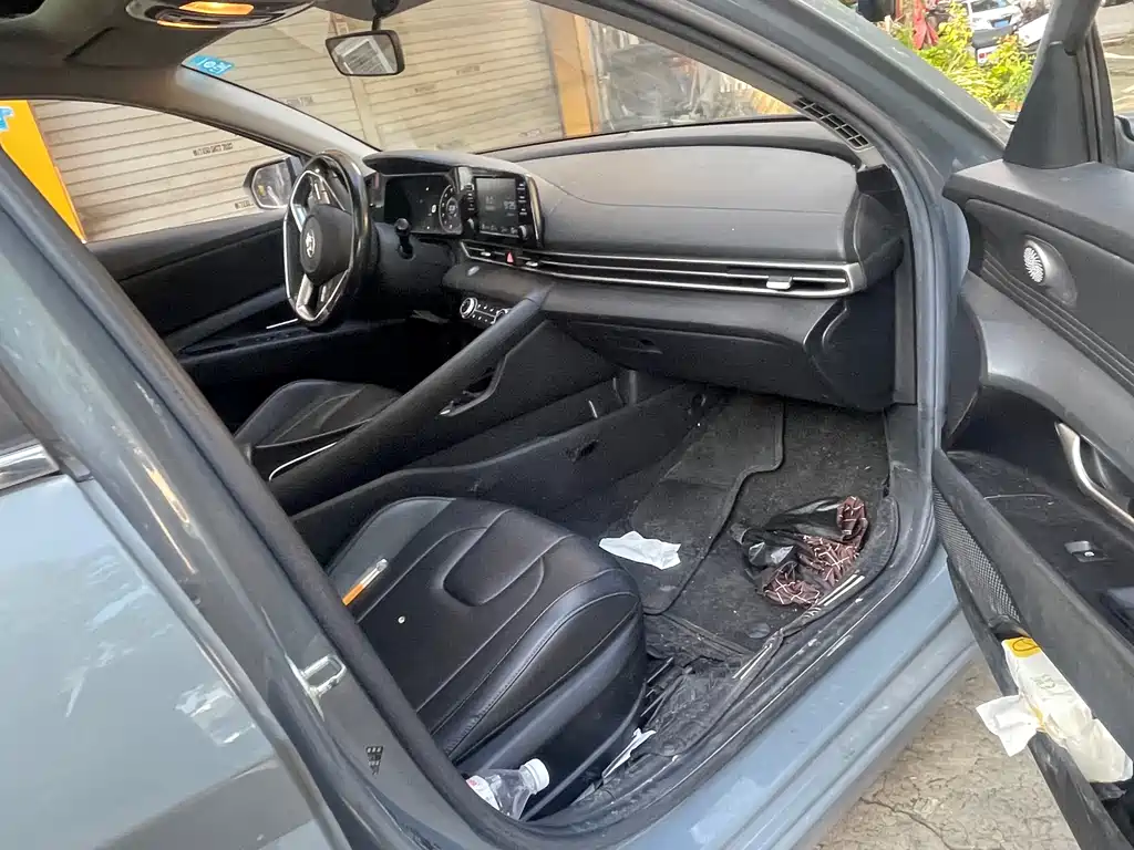 Hyundai Elantra 2021 1.5L CVT TOP Flagship