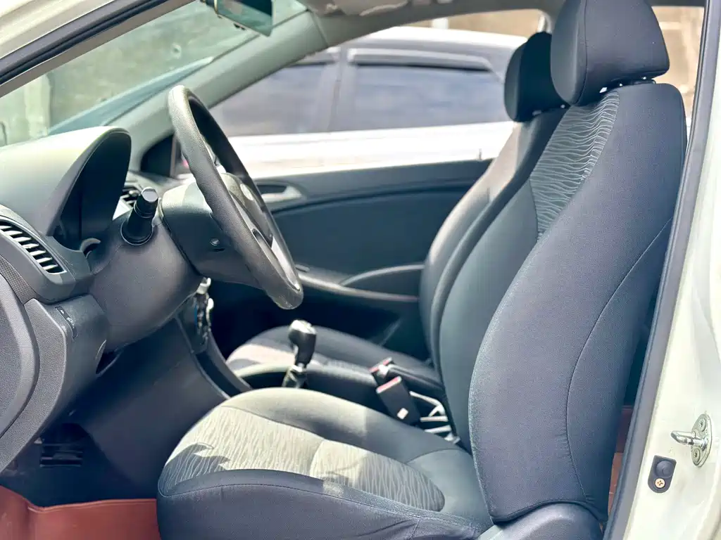 Hyundai Ruiyi 1.4L Manual GLX, фото 21
