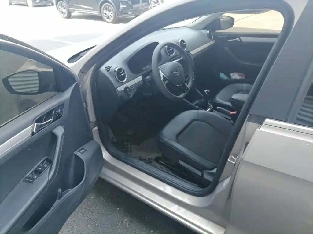 Jetta VA3 — миниатюра 23