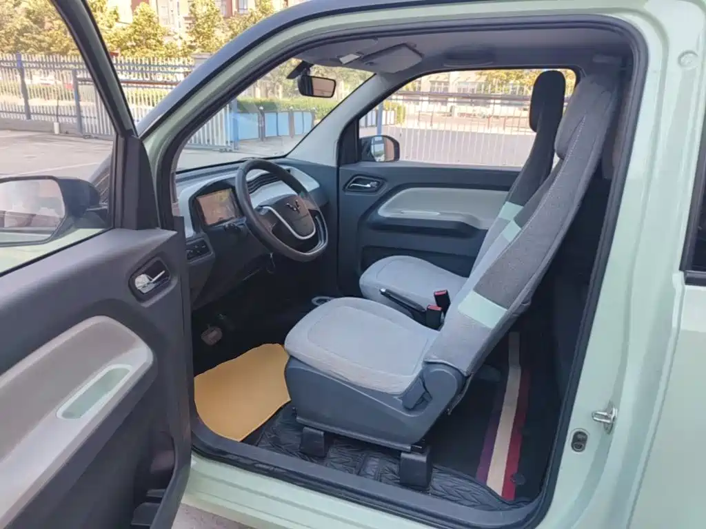 Wuling MINIEV — миниатюра 16