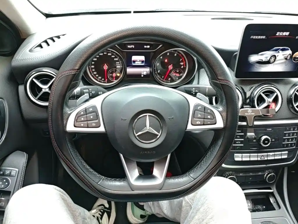 Mercedes-Benz GLA — миниатюра 11