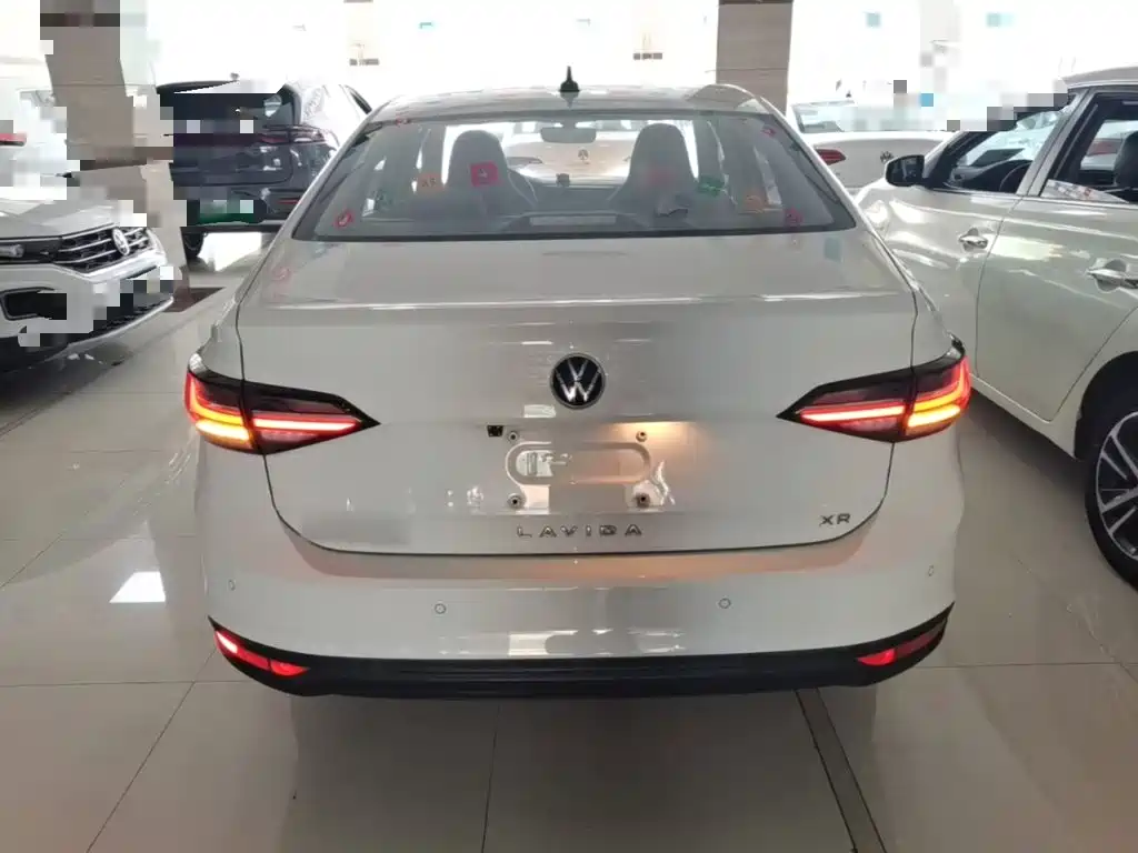 Volkswagen Lavida — миниатюра 6