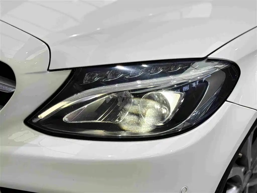 Mercedes-Benz C-Class — миниатюра 4