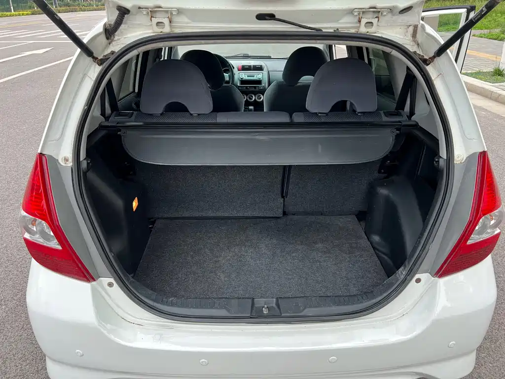 Honda Fit — миниатюра 18