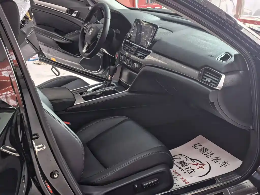 Honda Accord — миниатюра 7