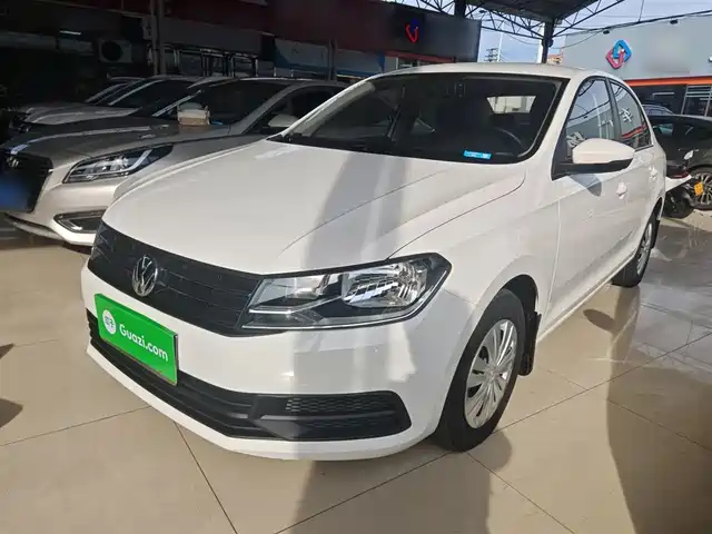 VOLKSWAGEN SANTANA 2022