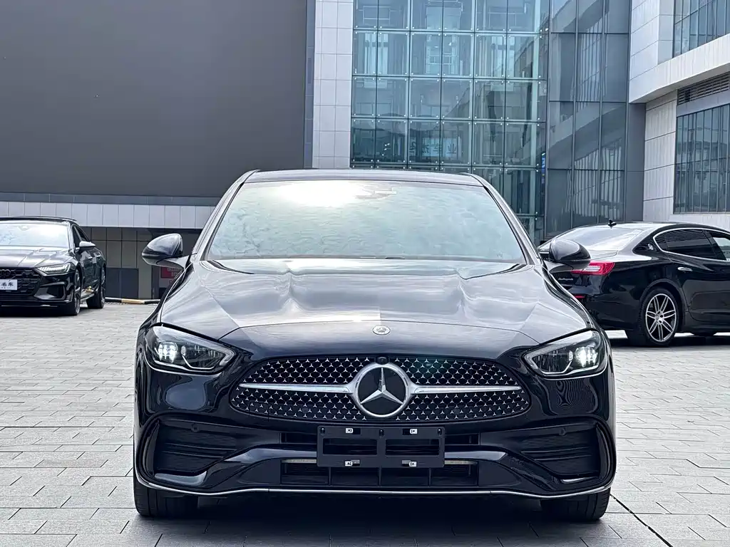 Mercedes-Benz C-Class — миниатюра 2