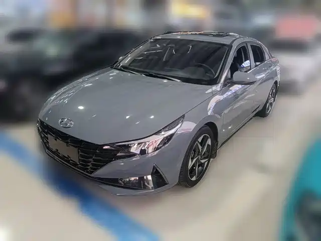 HYUNDAI ELANTRA
