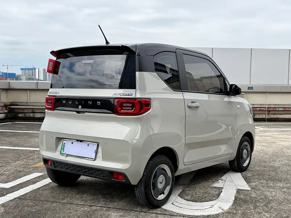 Wuling MINIEV — миниатюра 7