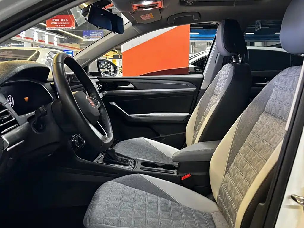 Volkswagen Lavida — миниатюра 5