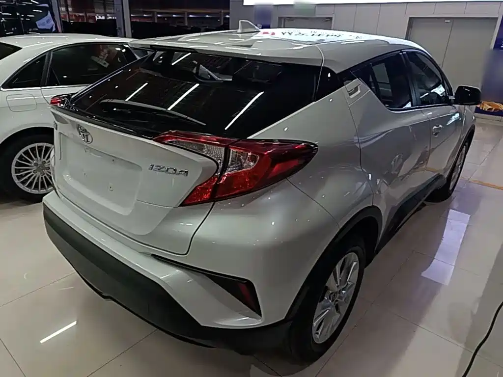 Toyota IZOA — миниатюра 7