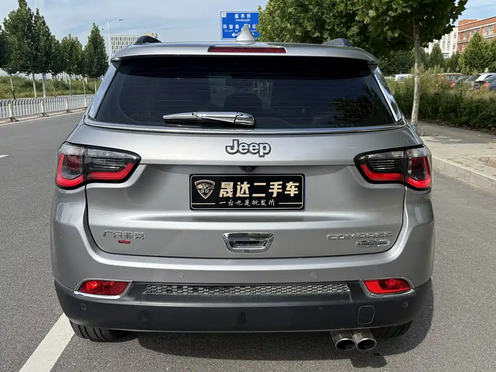 Jeep Compass — миниатюра 8
