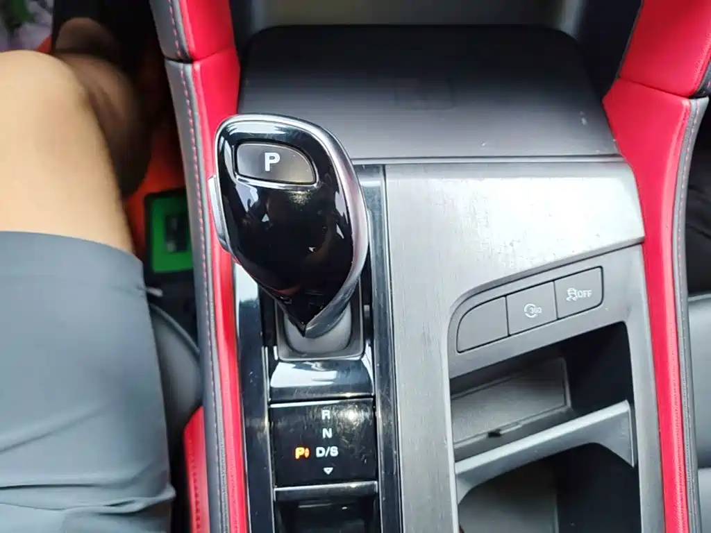 MG MG6 — миниатюра 14