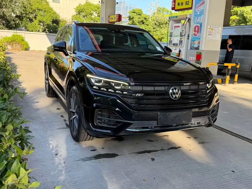 Volkswagen Touareg 2021 3.0TSI Sport