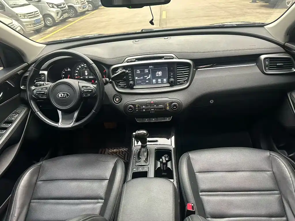 Kia Sorento — миниатюра 6