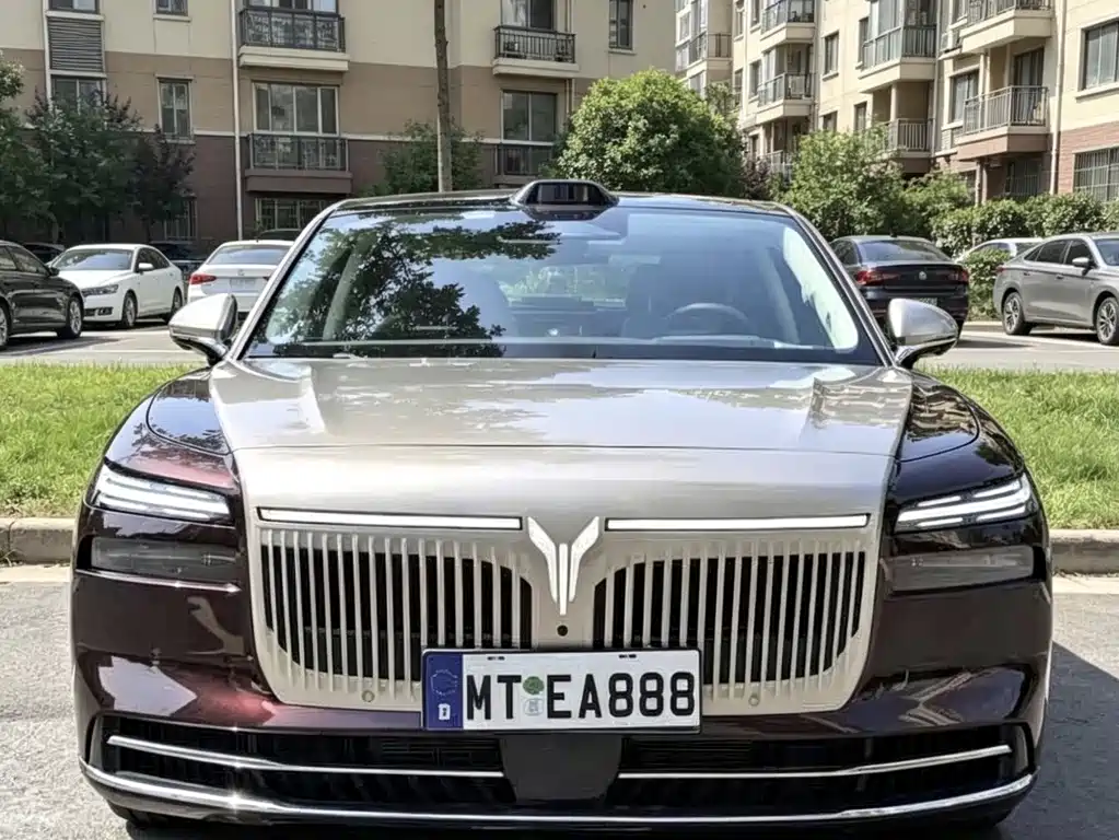 VOYAH Passion L — миниатюра 2